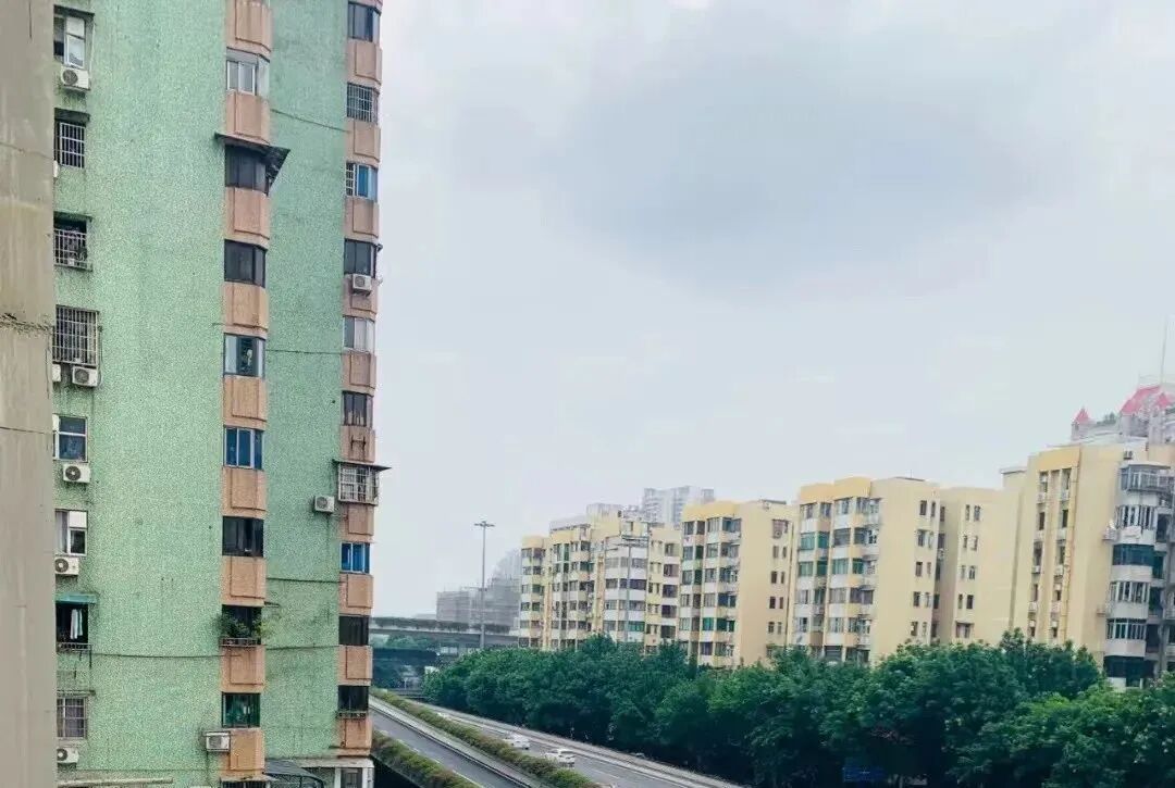 海珠中旅天宸府为什么那么便宜？值不值得买？