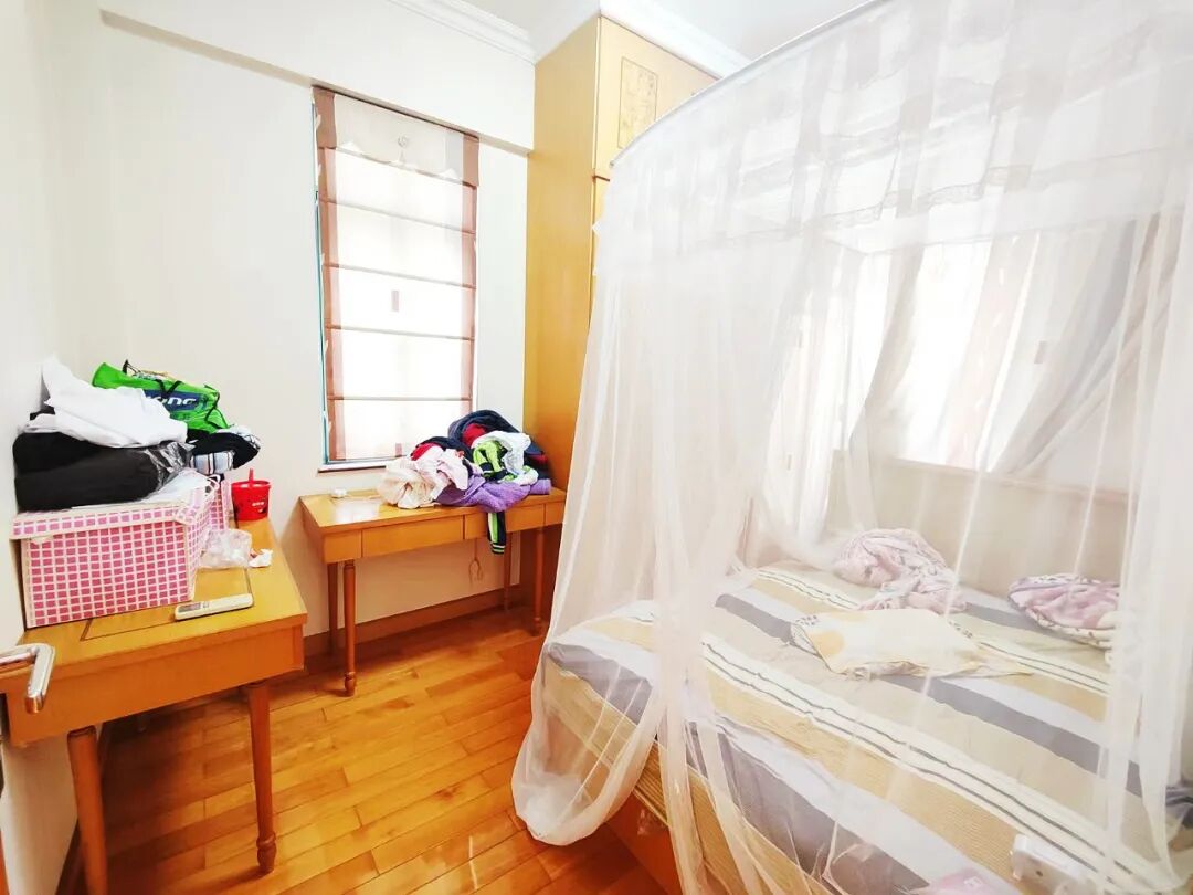 天河北总价1200万四房 |  天翔花园，165平大四房，双阳台、近地铁