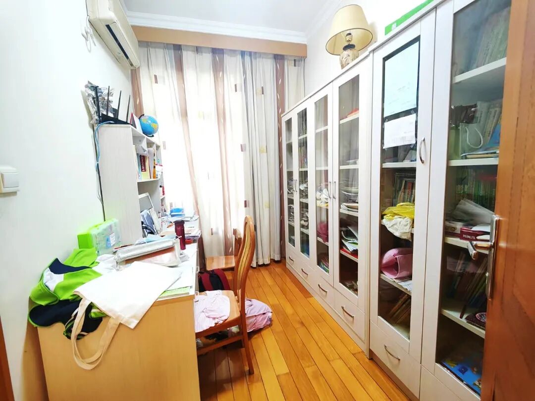 天河北总价1200万四房 |  天翔花园，165平大四房，双阳台、近地铁