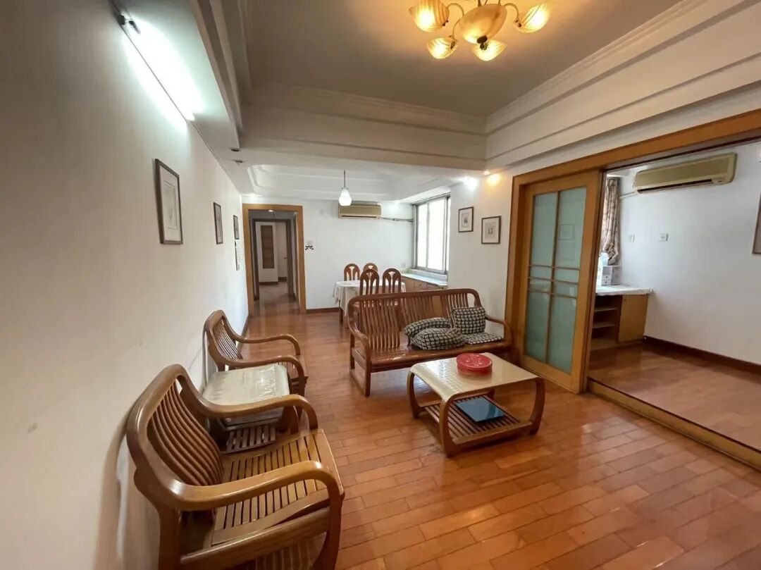 天河北总价750万 | 华天国际广场，100平，楼龄新、户型靓、即买即入住！