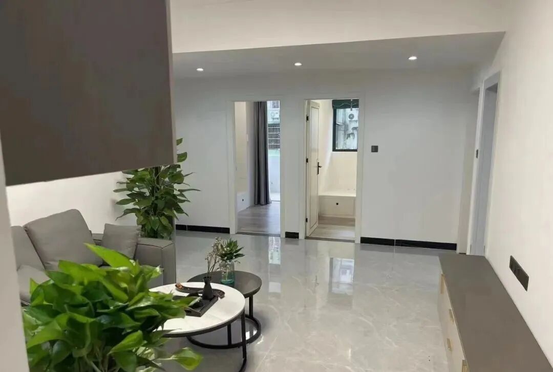 天河北二手房【光华大厦】83平，总价480万！