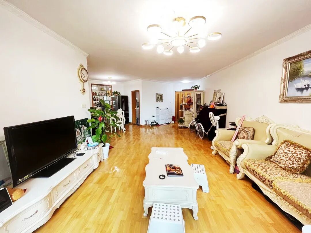 天河北总价1380万四三房 | 帝景苑，171平四房，近地铁、急售！