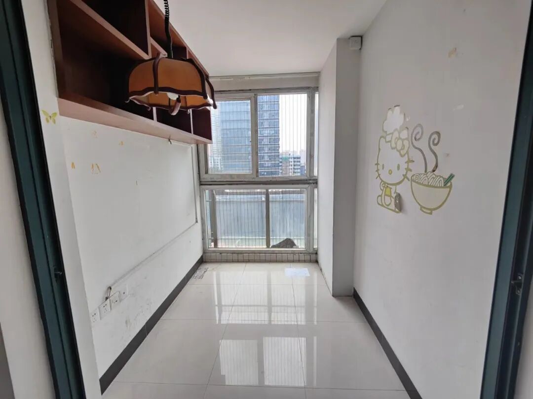 天河北总价1300三房| 金碧翡翠华庭，128平大三房，产权清晰、诚心出售