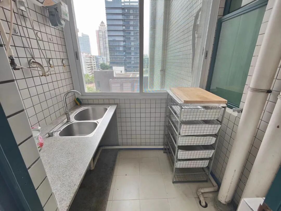 天河北总价1300三房| 金碧翡翠华庭，128平大三房，产权清晰、诚心出售