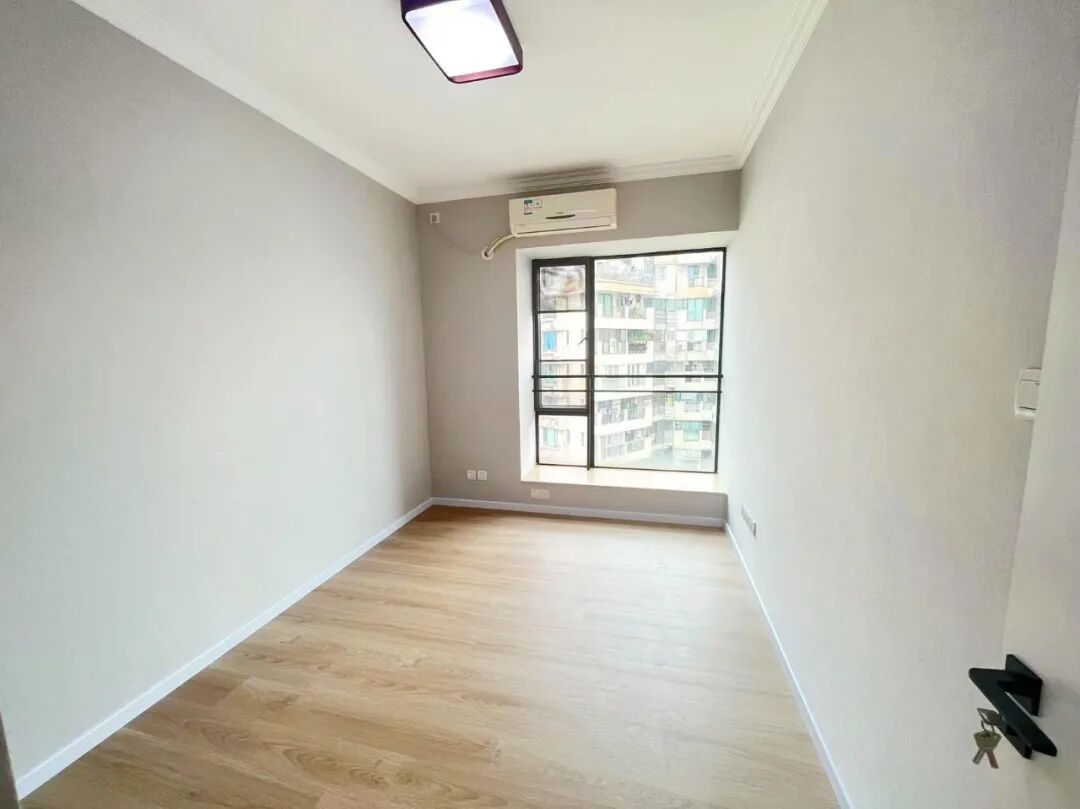 天河北二手房【芳草园】128平，总价1480万！