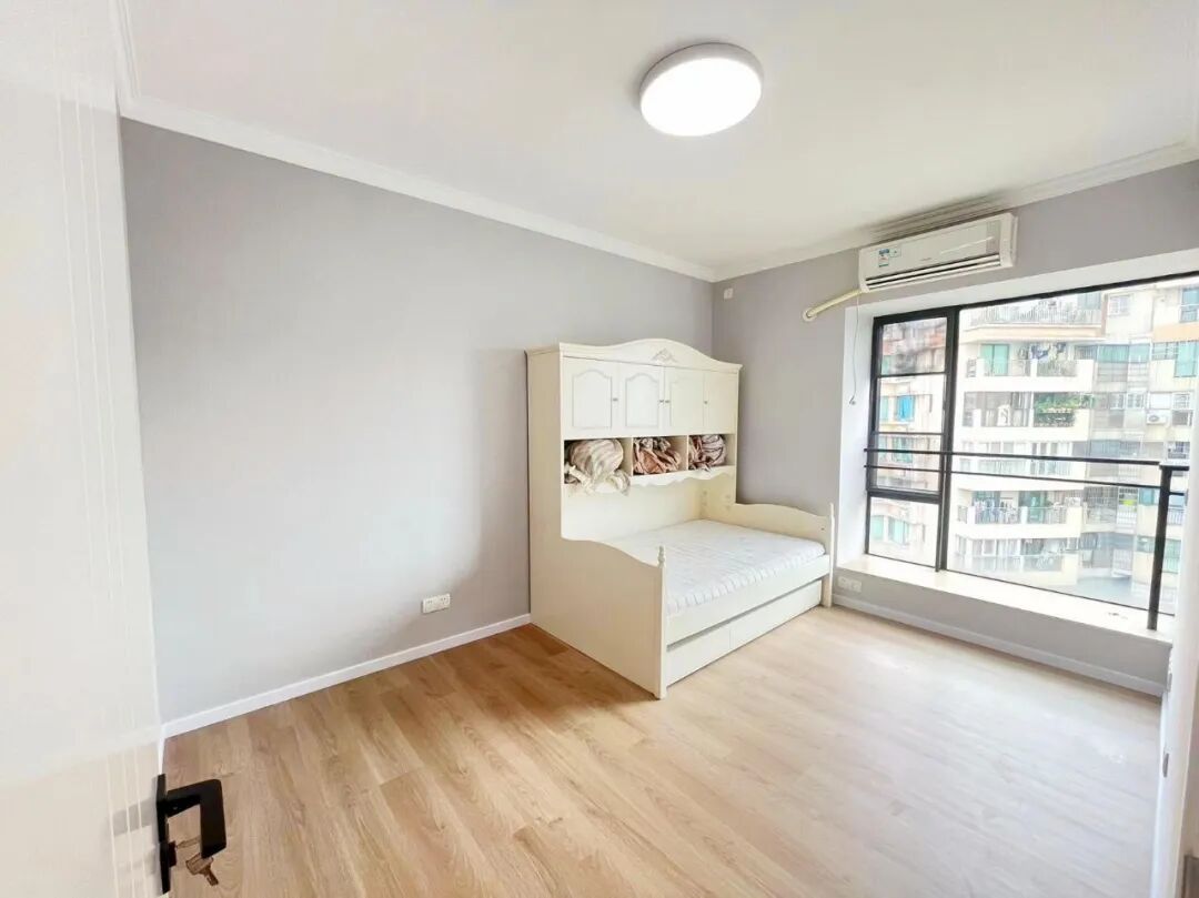 天河北二手房【芳草园】128平，总价1480万！