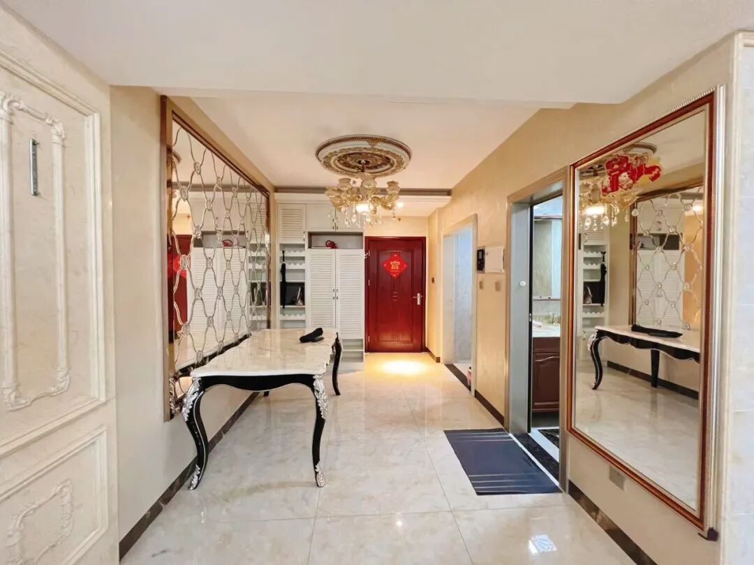 天河北总价688万 | 伊顿18，78平两房，豪华装修大两房、业主急售！