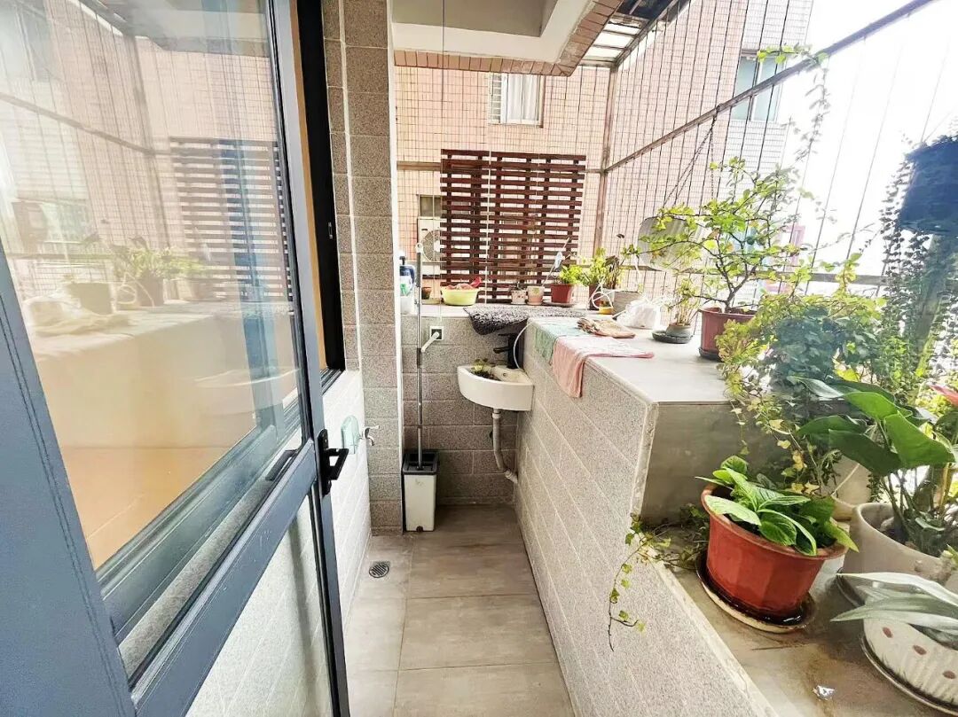 天河北总价520万 | 华天国际广场，71平，西南向大两房、无抵押、诚心出售！