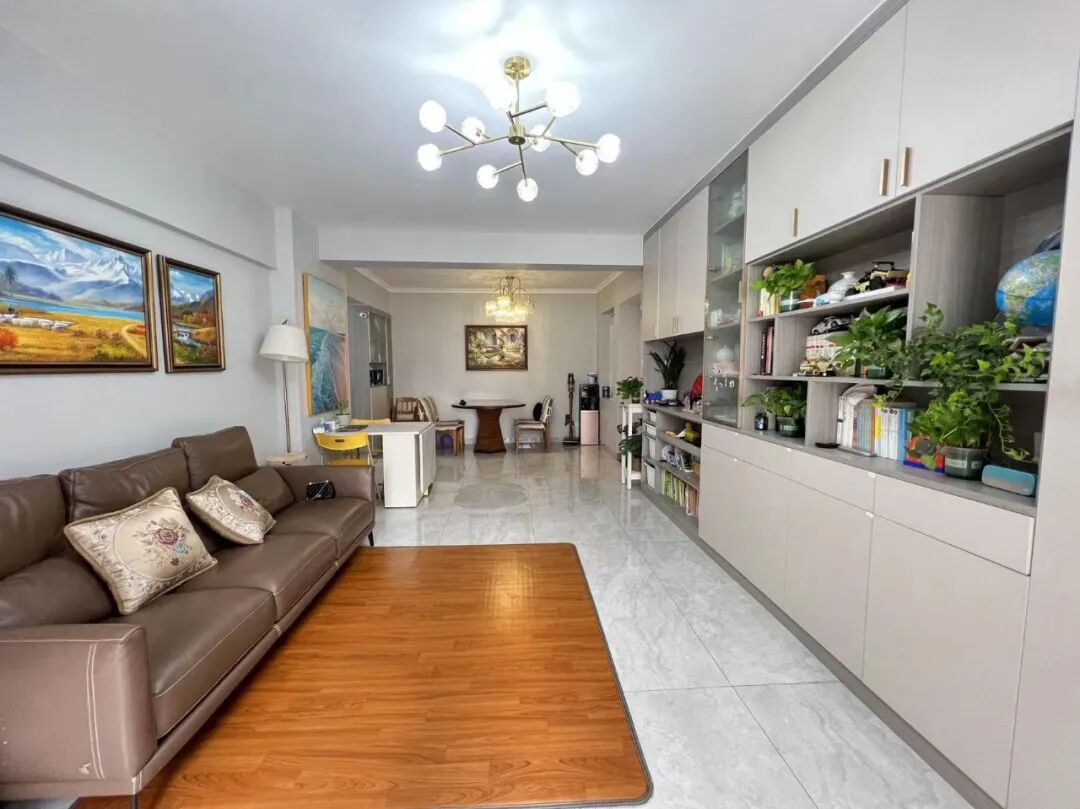 天河北总价1000万 | 鸿翔大厦，151平，近地铁、诚心放卖，价格可谈！