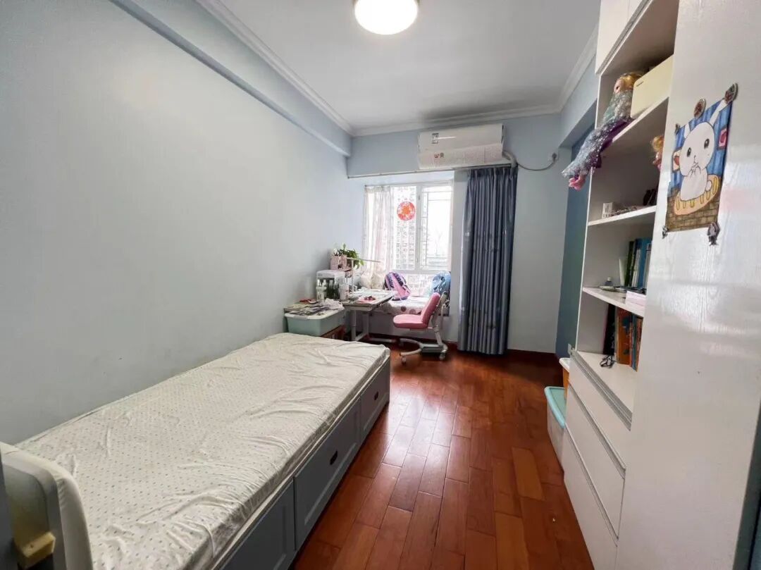 天河北总价1000万 | 鸿翔大厦，151平，近地铁、诚心放卖，价格可谈！