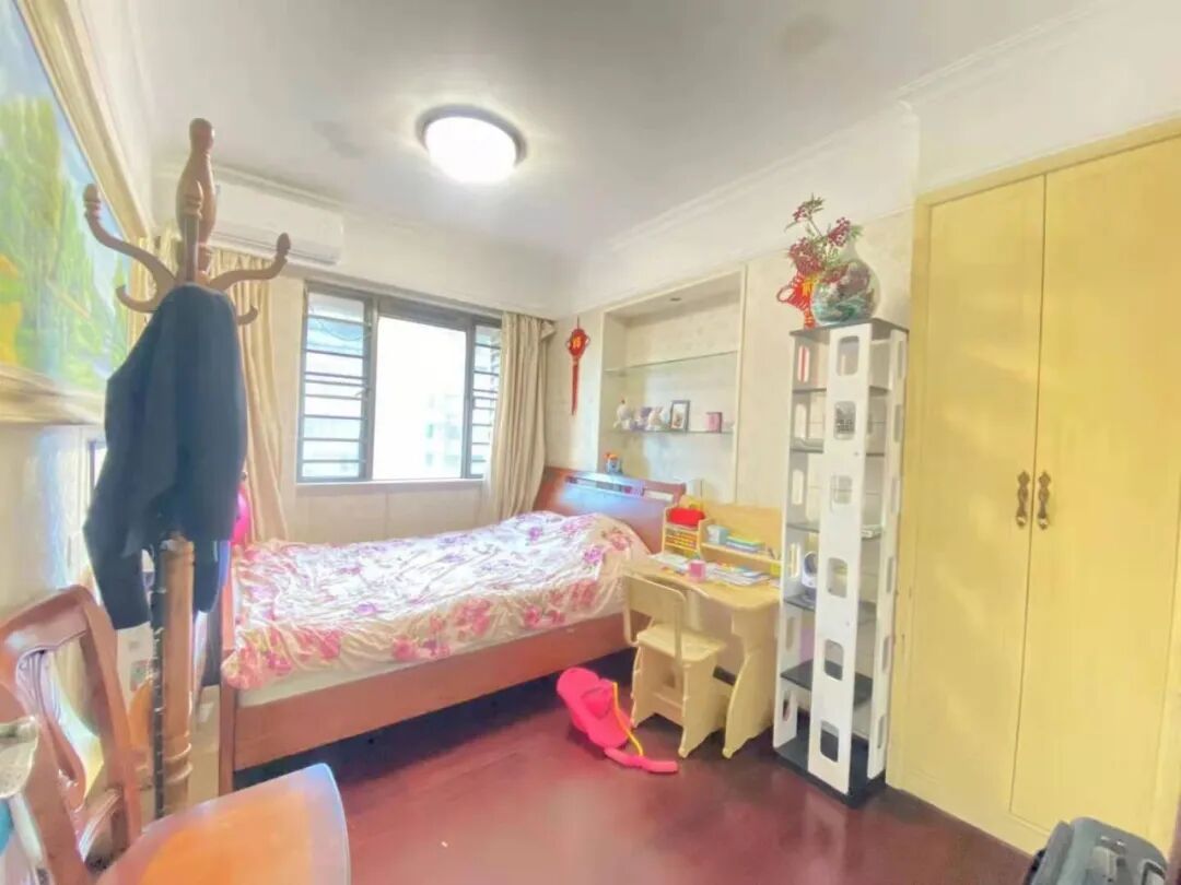 天河北总价1000万三房 | 银汇华庭，98平精装大三房，楼龄新、户型靓