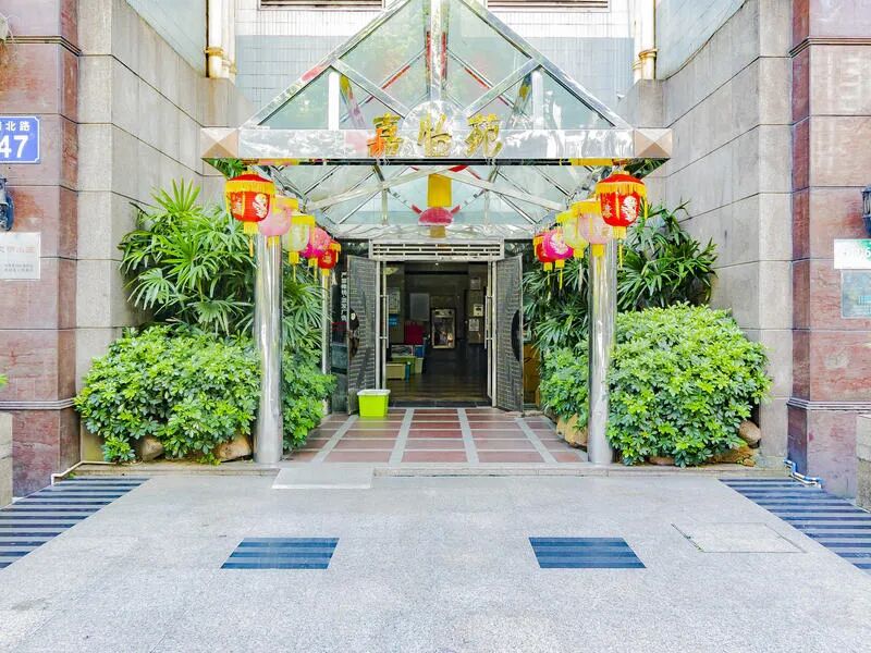 天河北二手房嘉怡苑小区，80平方，东向2房仅售620万，华阳本部小学学位直升广州中学