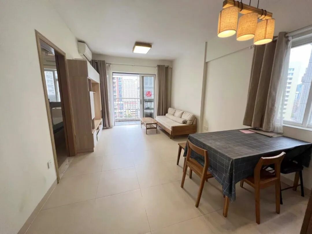 天河北总价400万 | 鸿翔大厦，56平，无抵押，业主急售！