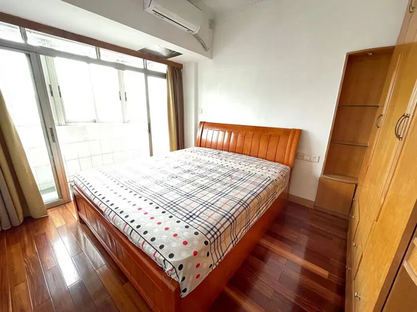 天河北总价868万四房 |  华天国际广场，120平四房，双地铁 、业主诚心出售