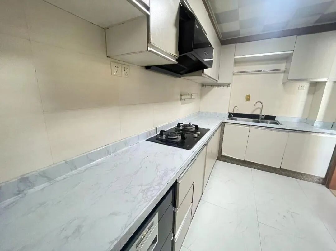 天河北总价1088万 | 伊顿18，121平大三房，高层精装三房、视野开阔、业主急售！