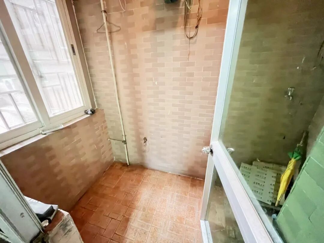 天河北总价1258万四房 | 华标广场，165平三房，无抵押、急售！