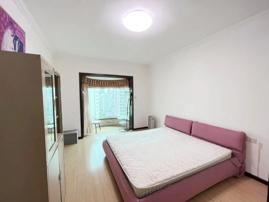 天河北总价1258万四房 | 华标广场，165平三房，无抵押、急售！