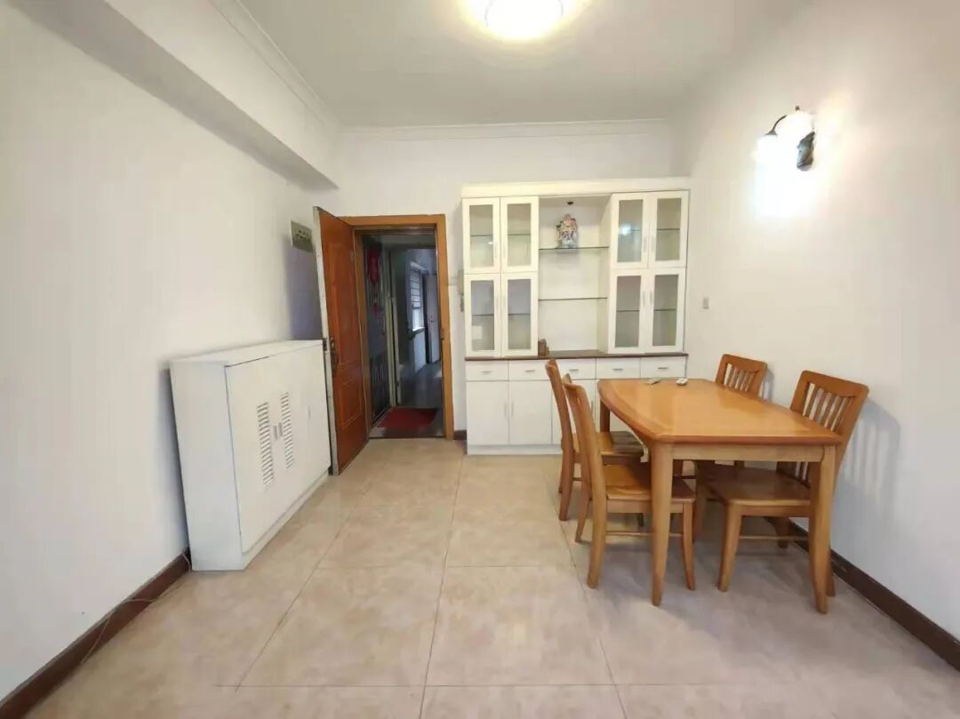 天河北总价900万三房 | 华天国际广场，118平大三房，可改四房、诚心出售