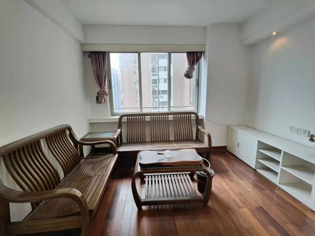 天河北总价900万三房 | 华天国际广场，118平大三房，可改四房、诚心出售