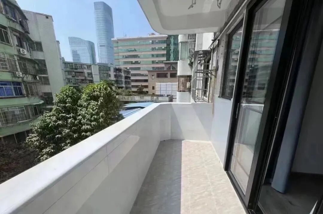 天河北刚需二手房，光华大厦南向3房，华阳小学学位房！