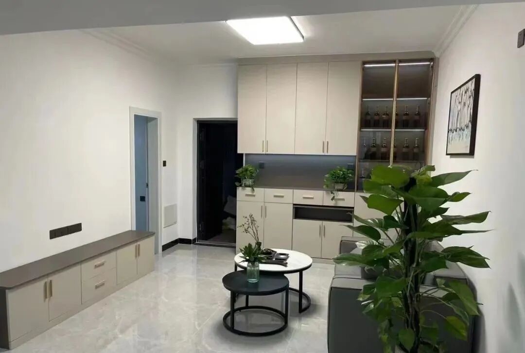 天河北刚需二手房，光华大厦南向3房，华阳小学学位房！