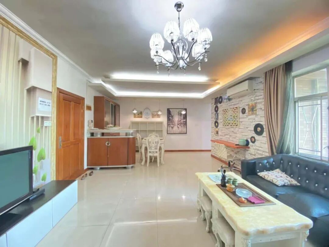 天河北总价900万 | 华标广场，97平，精装大三房、采光好、业主急售！