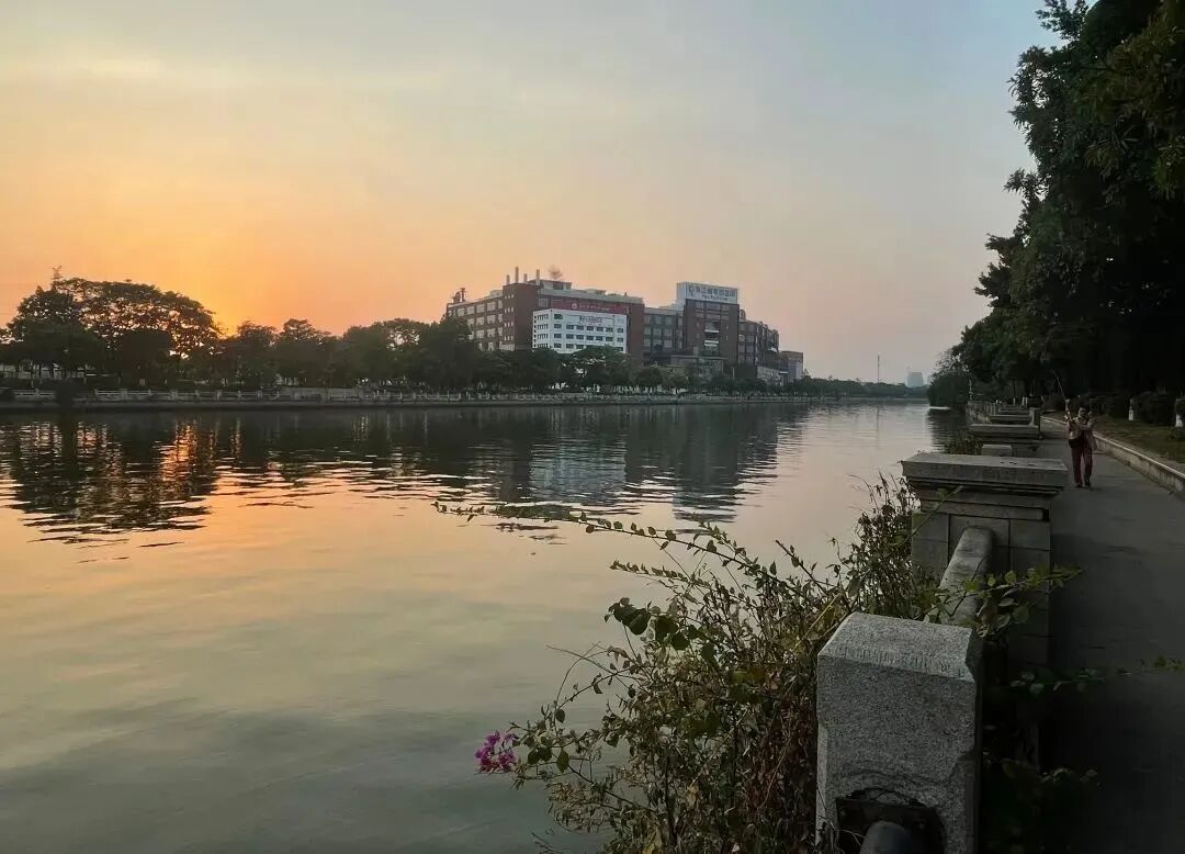 保利又卷到荔湾了！保利和悦滨江打造刚需小户型，吹风4万+