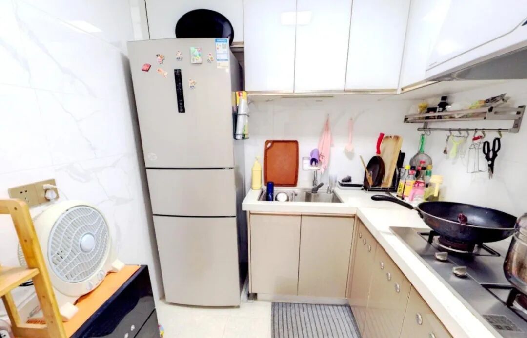 天河北总价700万 | 伊顿18，76平两房，少有放盘、业主急售！