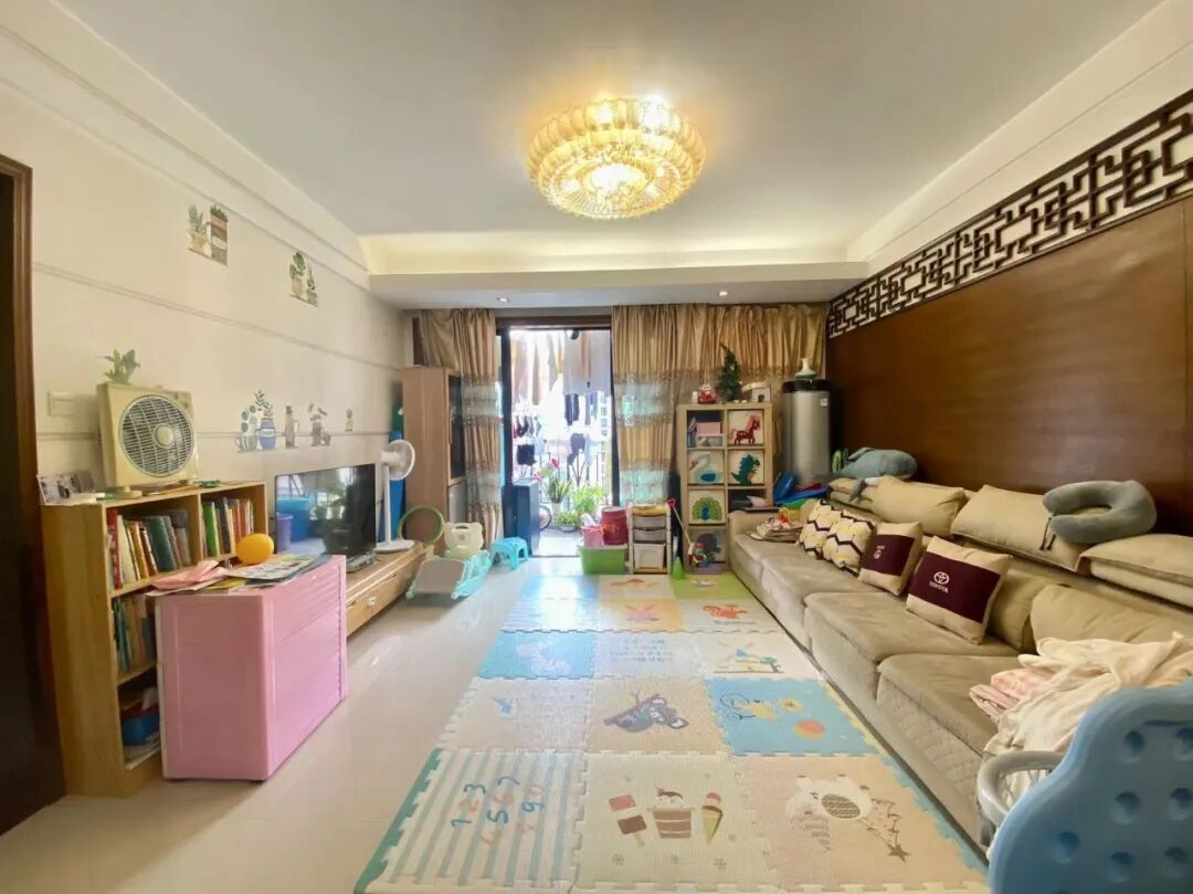 天河北总价1400万 | 芳草园，126平三房，花园小区，业主急售！