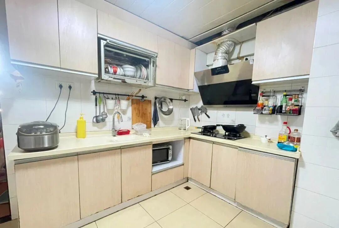 天河北二手房出售，耀星华庭，123平，1055万！