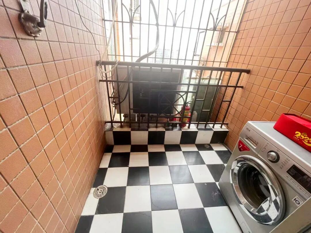 天河北二手房【聚龙阁】98平，总价580万！