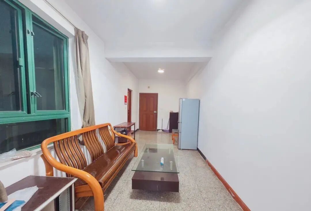 天河北二手房出售，金海花园，105平方，705万！