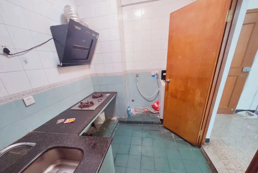 天河北二手房出售，金海花园，105平方，705万！