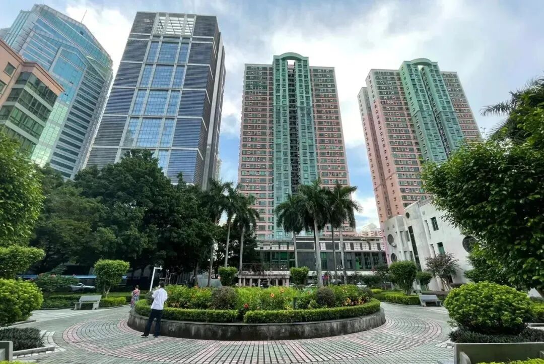 天河北二手房出售，金海花园，105平方，705万！