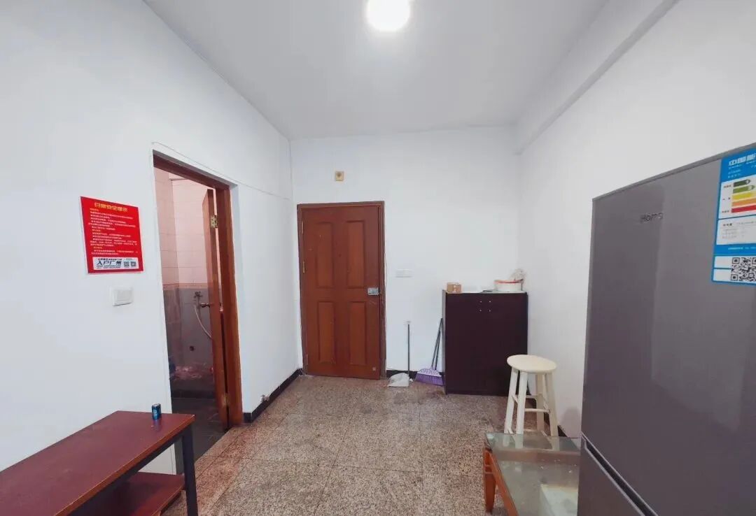 天河北二手房出售，金海花园，105平方，705万！