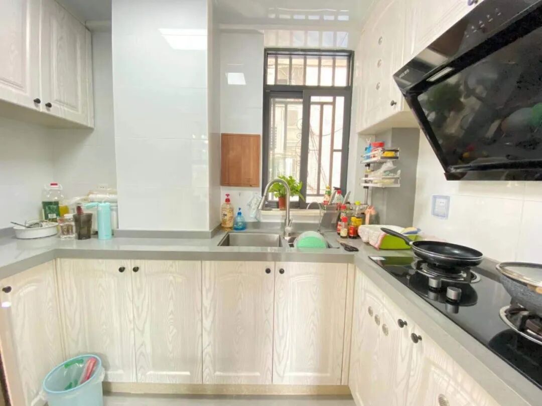 天河北总价895万 | 国光小区，130平三房，大四房改三房，诚心出售！