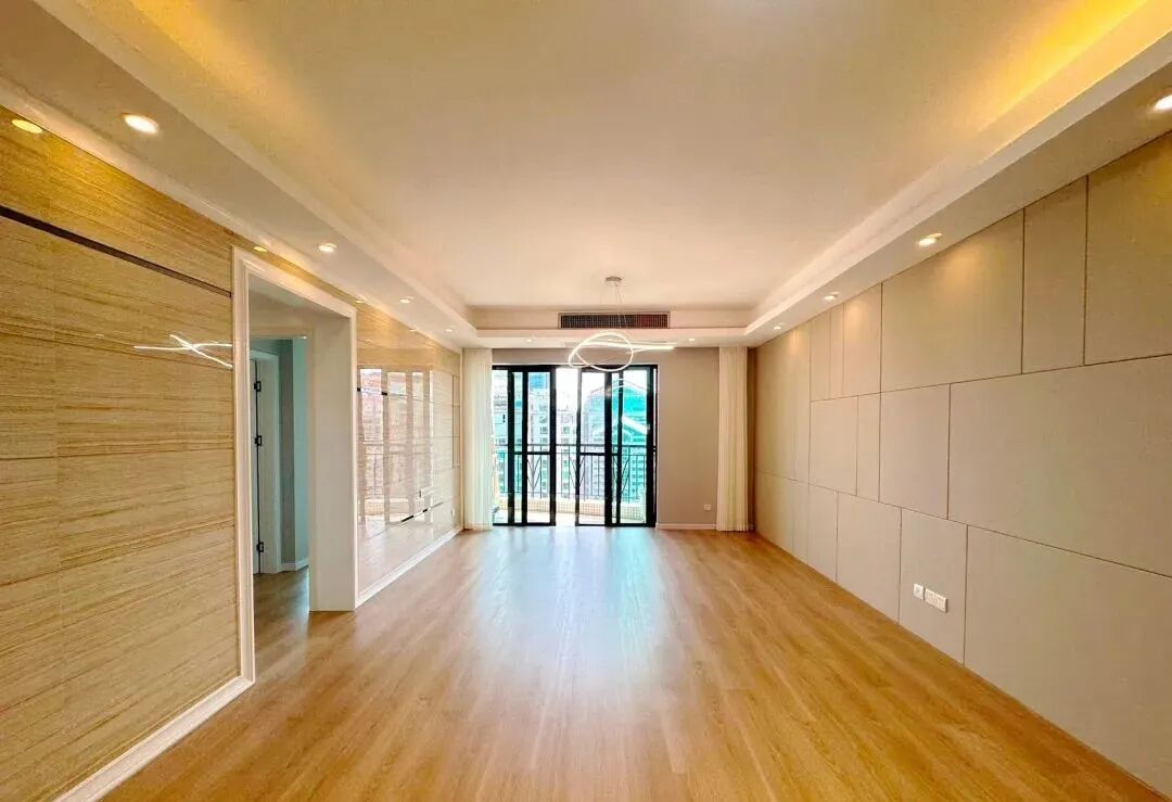 天河北二手房出售，芳草园126平，1480万！