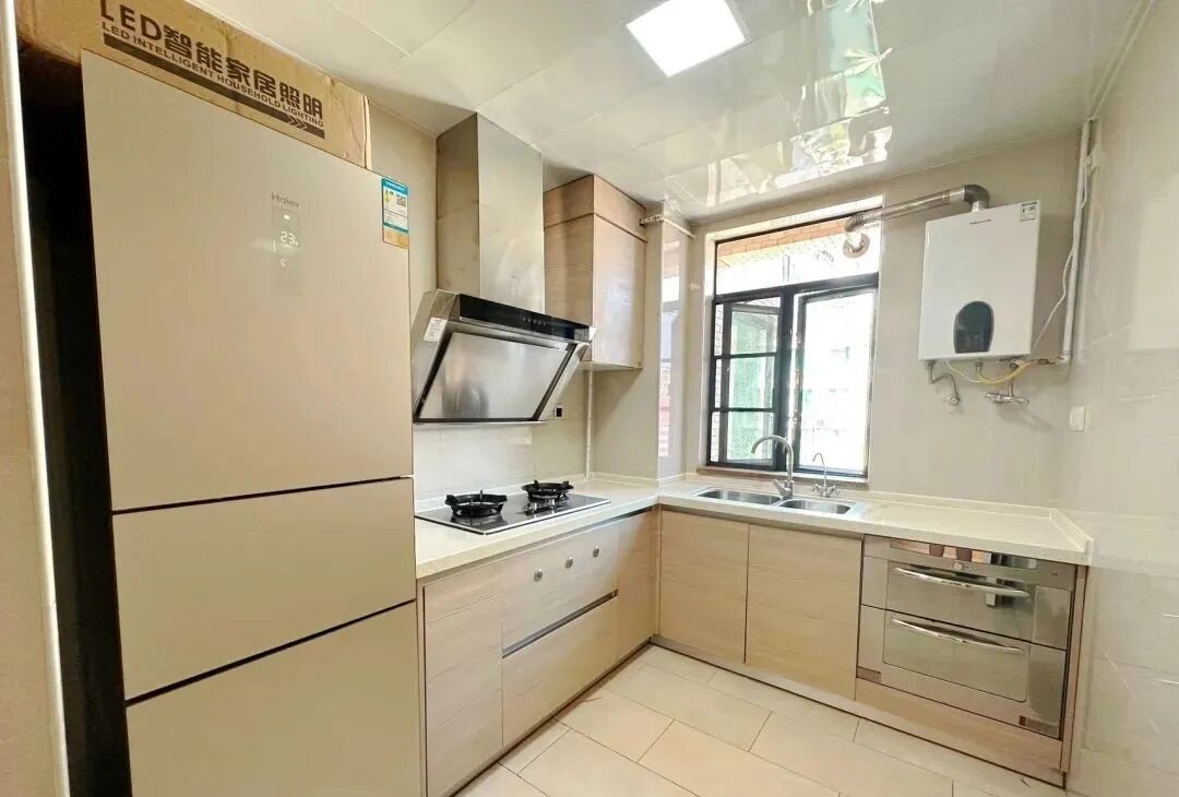 天河北二手房出售，芳草园126平，1480万！