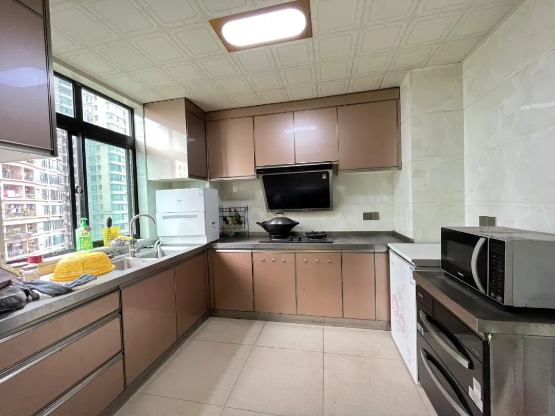 天河北二手房【芳草园】128平，总价1300万！