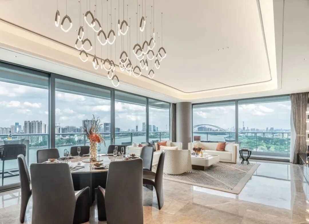 广州幸福湾！270°江景，阳台堪比跑道！