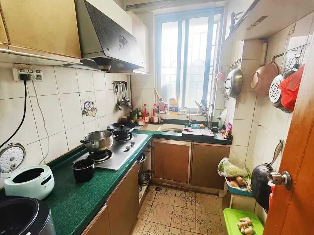 天河北二手房【润华大厦】84平，总价485万！