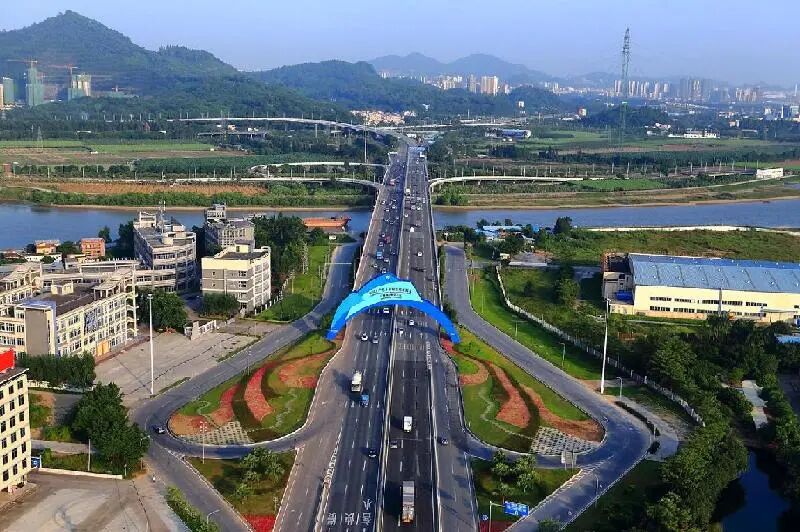 全城热销新盘，南沙星河东悦湾建面87-207㎡！