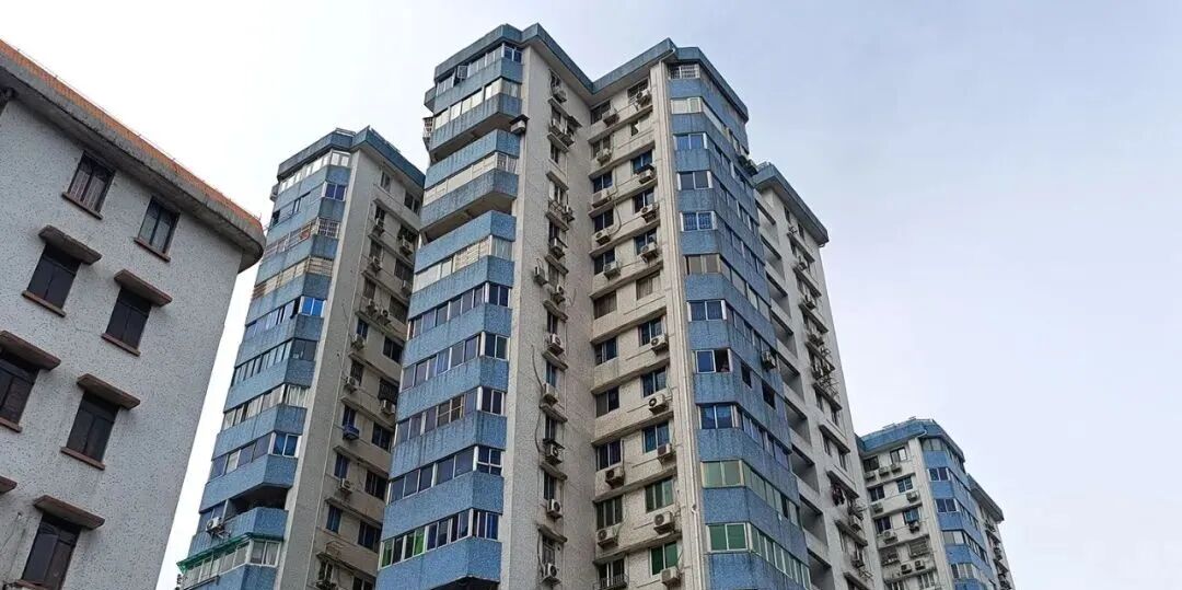 广州天河北二手房出售，远洋天河东小区，106平，总价795万！