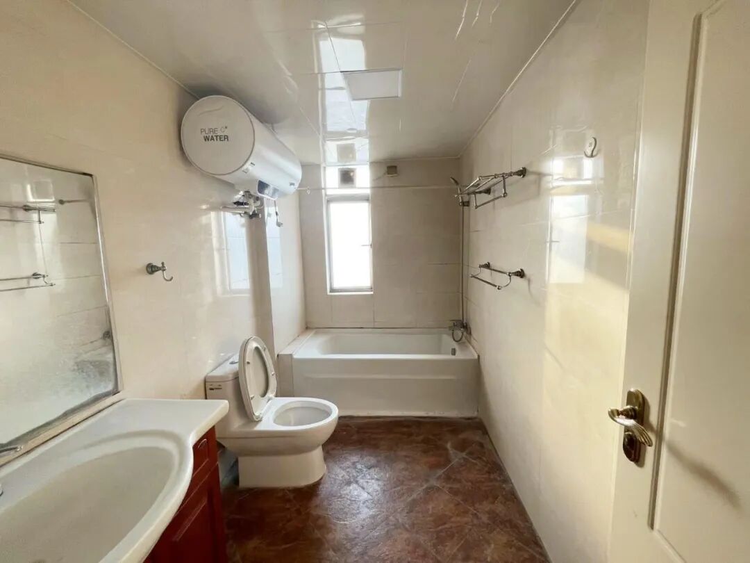 天河北总价800万 | 银汇华庭，97平，过五年*、产权清晰、无贷款！