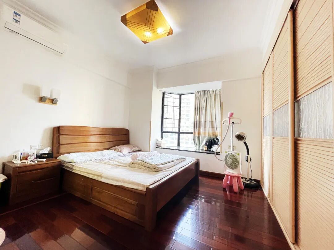 天河北总价1080万 | 芳草园，117平，南向、*户型、诚心出售！