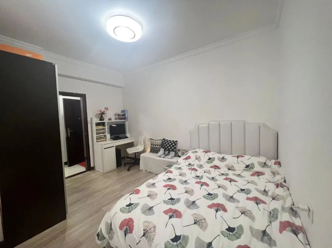 天河北二手房【太阳广场】77平，总价439万！