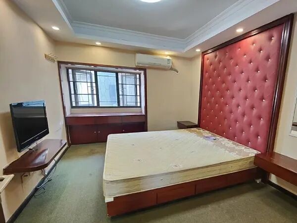 天河北总价900万两房 | 保利中辰广场，80平两房，次新楼，近地铁