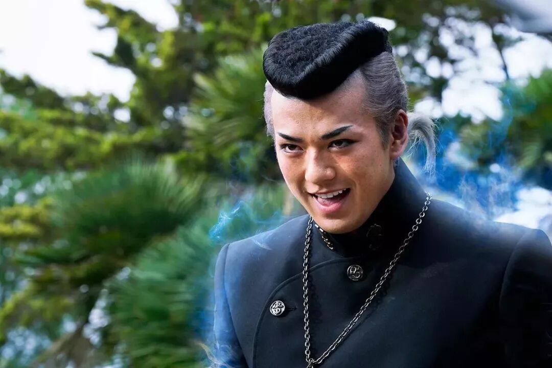 介绍一下这不是吴亦凡而是雄霸他儿子真剑佑