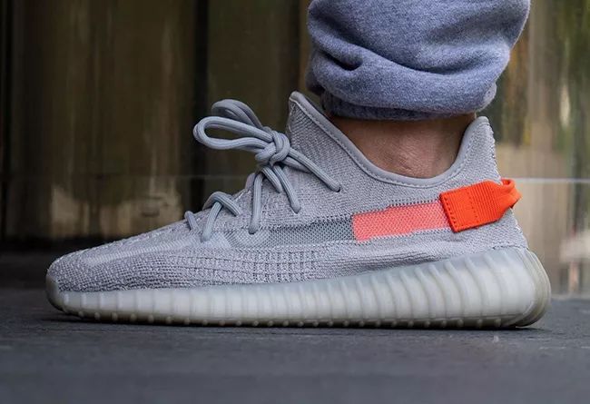 Adidas Yeezy Boost 350 V2Tail Light FX9017 Wethenew