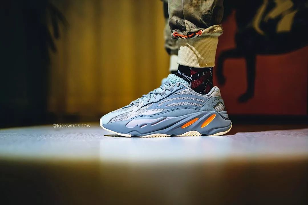 yeezy shark 700